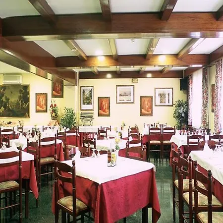 Urogallo Hotel