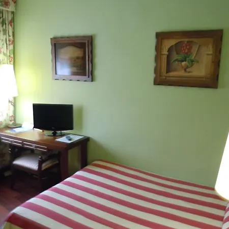 Hotel Urogallo 2*