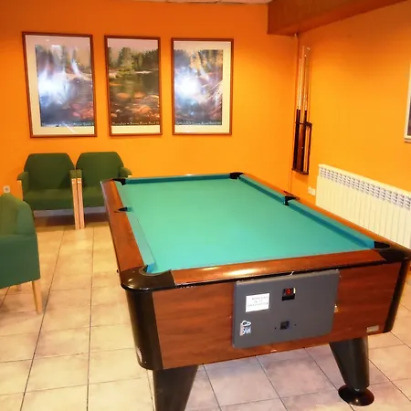 Urogallo Hotel 2*